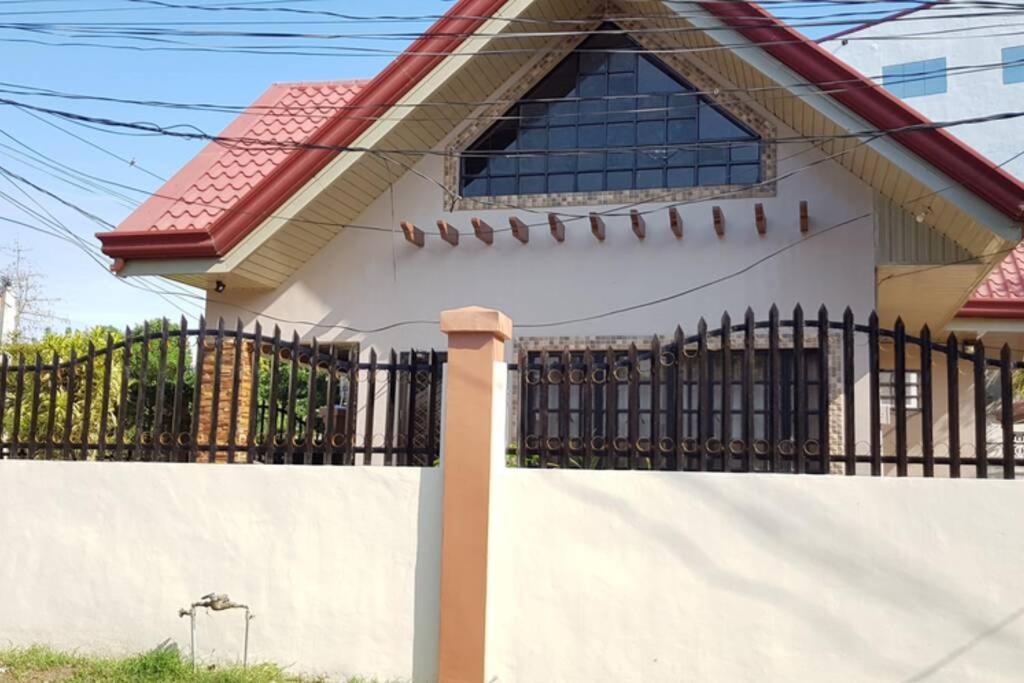 Resthouse Fully Airconditioned W/ Private Parking Villa Tuguegarao City Exterior photo